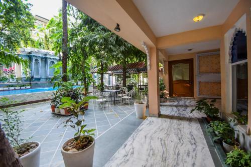 Hotel Raj Palace