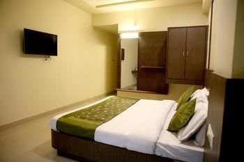 Hotel Oyo Rooms Lake Palace Road II