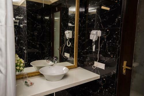 Hotel Heritage Inn