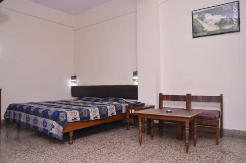 Gautam Hotel