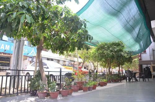 Gautam Hotel