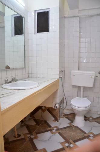 Gautam Hotel