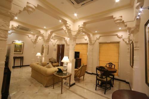 Hotel Fateh Prakash Palace - Grand Heritage