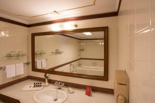 Hotel Fateh Prakash Palace - Grand Heritage