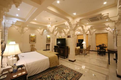 Hotel Fateh Prakash Palace - Grand Heritage