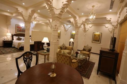 Hotel Fateh Prakash Palace - Grand Heritage