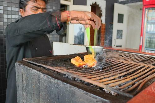 Bed & Breakfast Hotel Pratap Bhawan