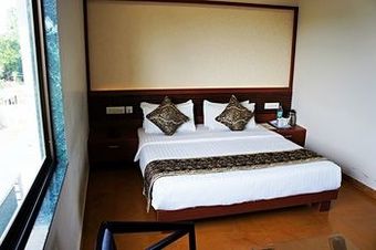 Uddhav Vilas Hotel