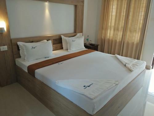 Hotel Black Beach Resort
