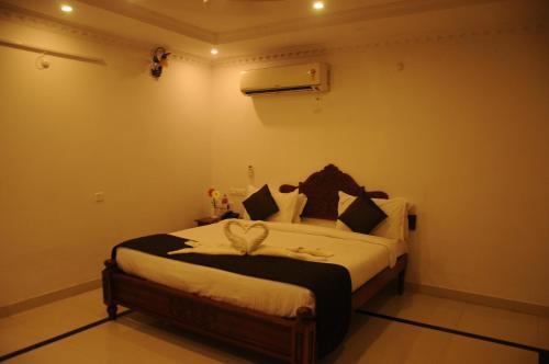 Hotel Black Beach Resort