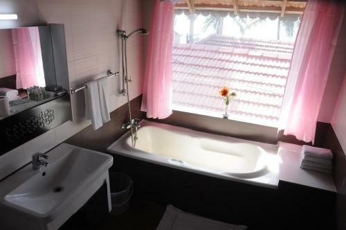 Hotel Black Beach Resort