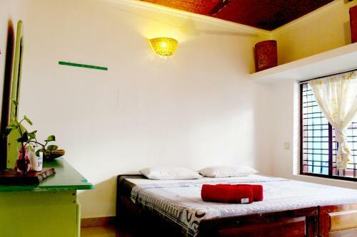 Hostal Keratheeram Beach Resort