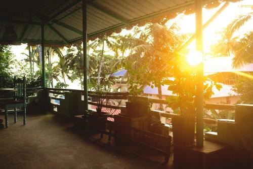 Hostal Keratheeram Beach Resort