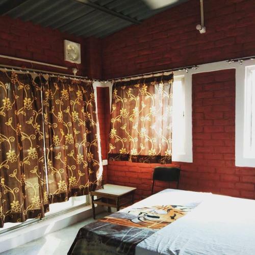 Hostal Paradise Inn Guest House