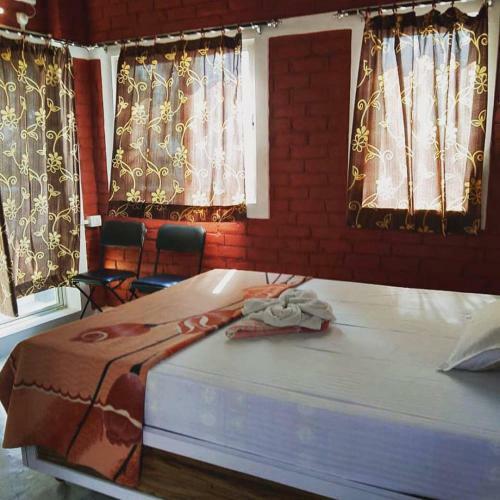 Hostal Paradise Inn Guest House