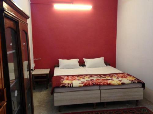 Hostal Paradise Inn Guest House