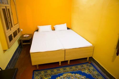 Hostal Paradise Inn Guest House