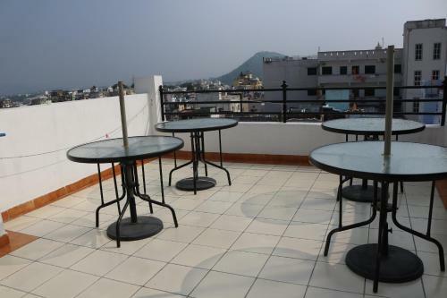 Hostal Mewar Avenue Guest House