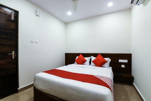 Hotel Blue Moon