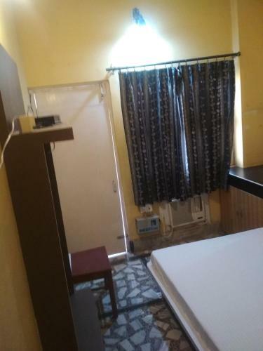 Hostal Leela Guest House