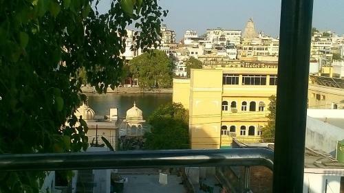 Hostal The Royal Lake View Villa