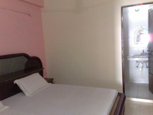 Hostal Shanti Guest House Manikarnika Ghat