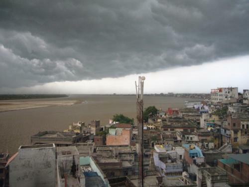 Hostal Shanti Guest House Manikarnika Ghat