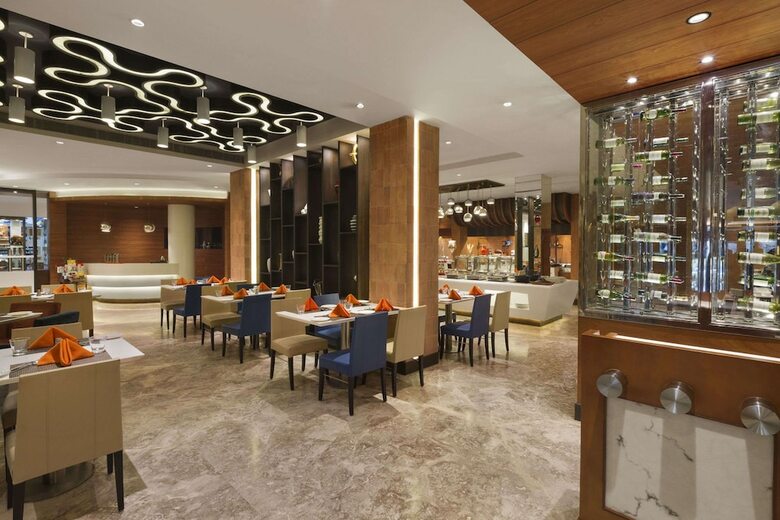 Hotel Ramada Plaza Jhv