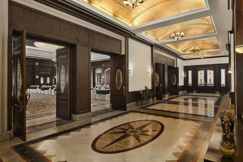 Hotel Ramada Plaza Jhv