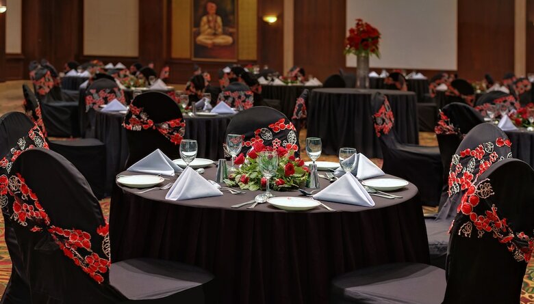 Hotel Ramada Plaza Jhv