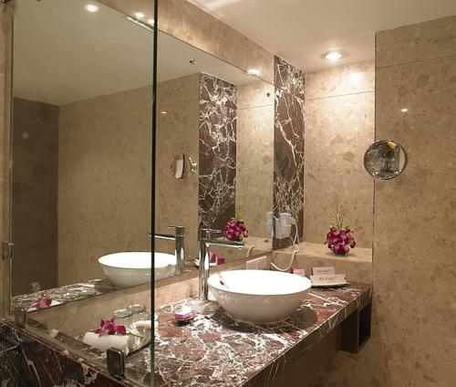 Hotel Royal Orchid Central Grazia, Navi Mumbai