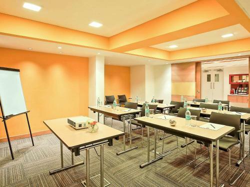 Hotel Ibis Navi Mumbai