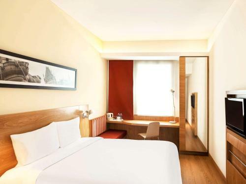 Hotel Ibis Navi Mumbai