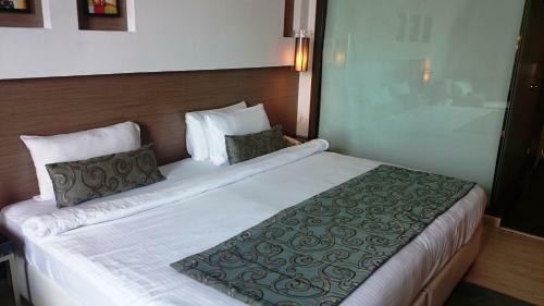 Hotel Ramada Navi Mumbai