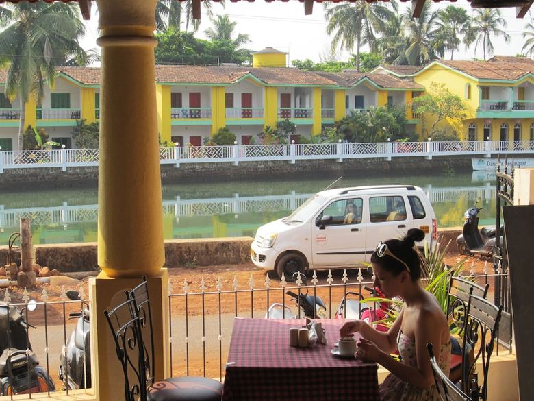 Hotel Riverside Regency Resort