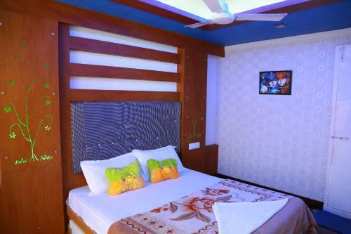 Marari Houseboat