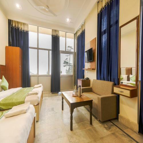 Bed & Breakfast New Varuni House