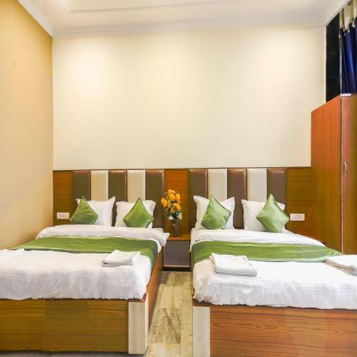 Bed & Breakfast New Varuni House