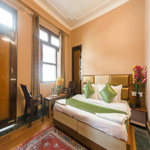 Bed & Breakfast New Varuni House
