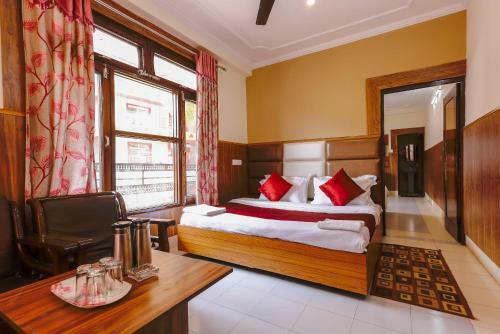 Bed & Breakfast New Varuni House