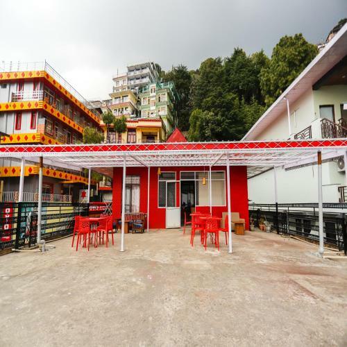 Bed & Breakfast New Varuni House