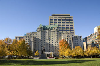 Lord Elgin Hotel