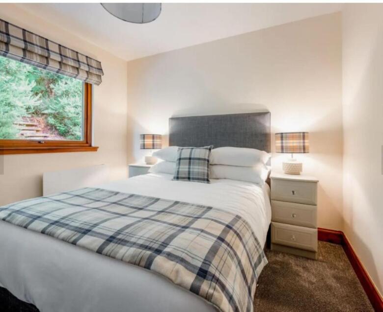 Hotel Loch Ness Clansman