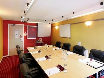 Hotel Mercure Hatfield Oak