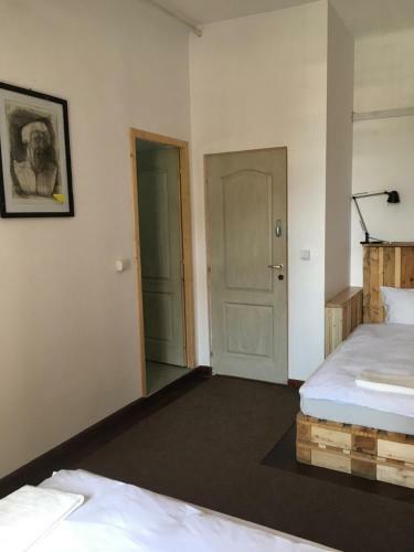 Albergue Victoria Poshtel Bucuresti