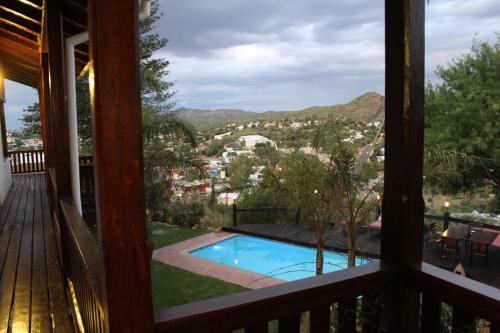 Hostal Hilltop Guest House
