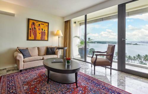 Hotel Hyatt Regency Dar Es Salaam, The Kilimanjaro