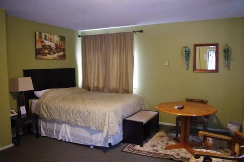 Swiss Chalets Motel