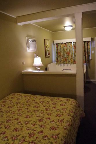 Swiss Chalets Motel