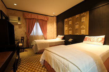 Luisita Central Park Hotel